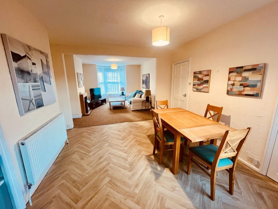 Spacious 3 bedroom house in Central Leiston Apartment in Leiston