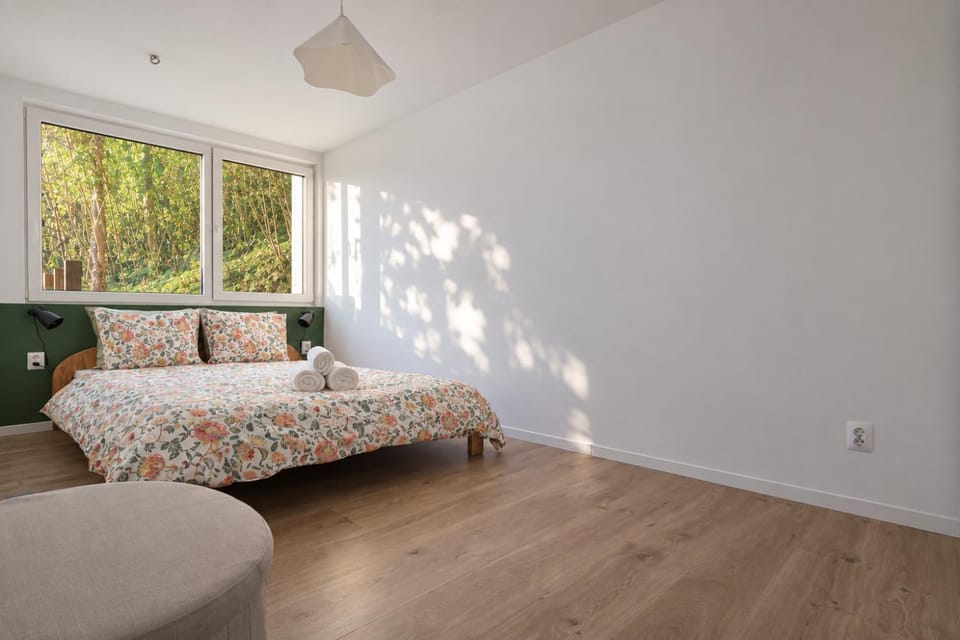 Bedroom, Garden view