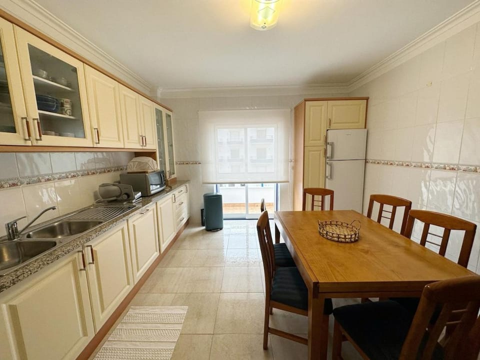 Sea view apartment - 400 meters from the beach Apartment in Ericeira
