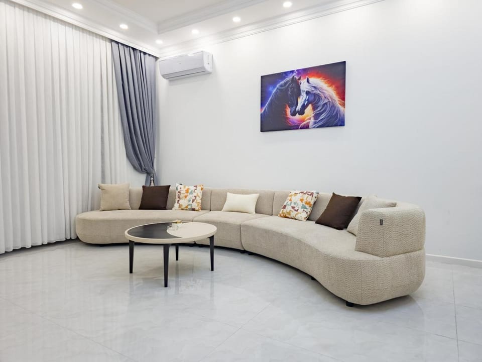 TV and multimedia, Living room, Seating area, air conditioner