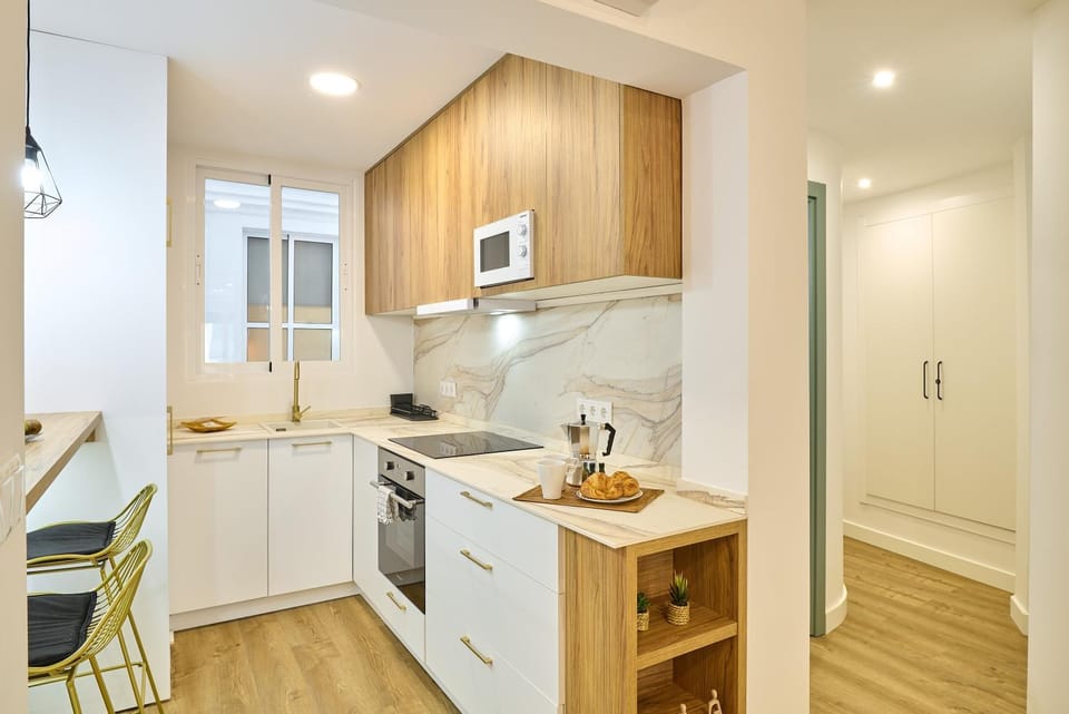 Kitchen or kitchenette, Living room