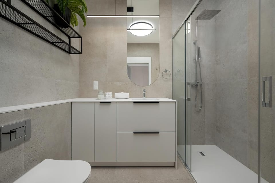 Shower, Toilet, Bathroom