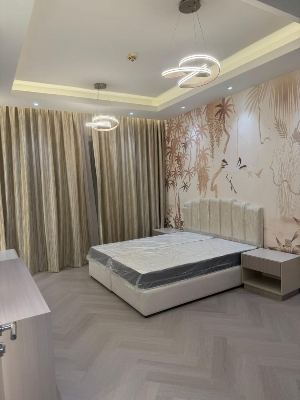 Bed, Hot Tub, Bathroom, Photo of the whole room, Bath