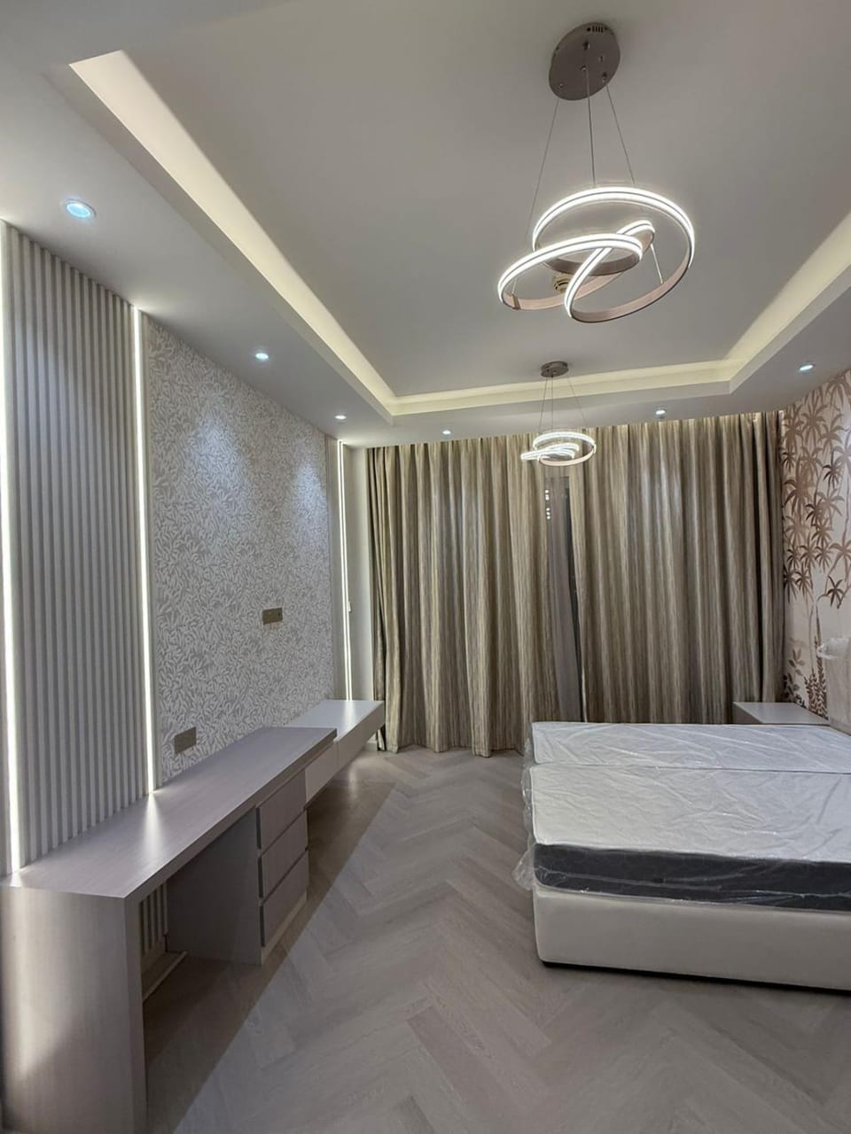 Bed, Bathroom, Photo of the whole room, Bedroom