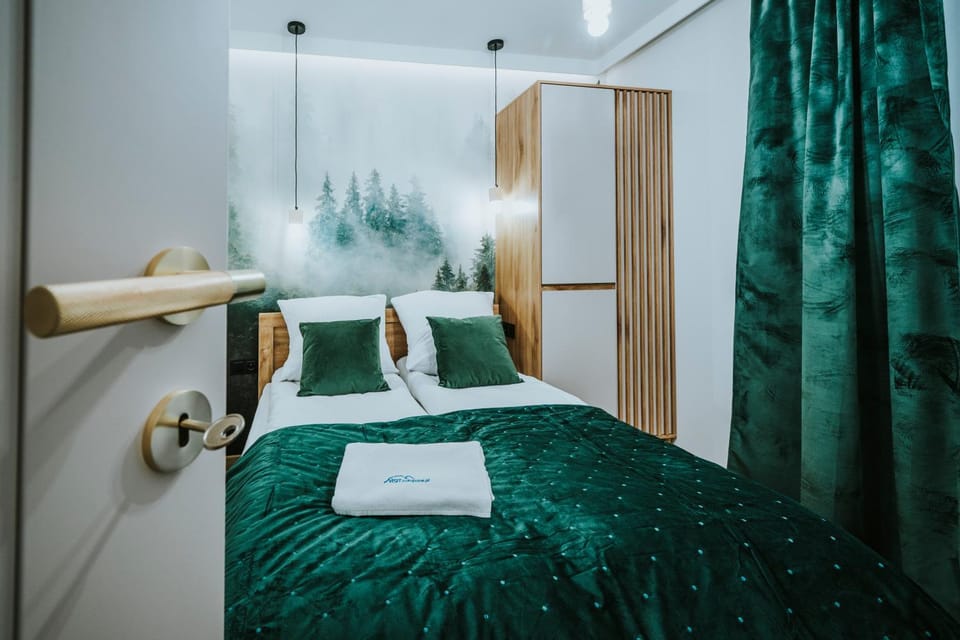 Bedroom, wardrobe