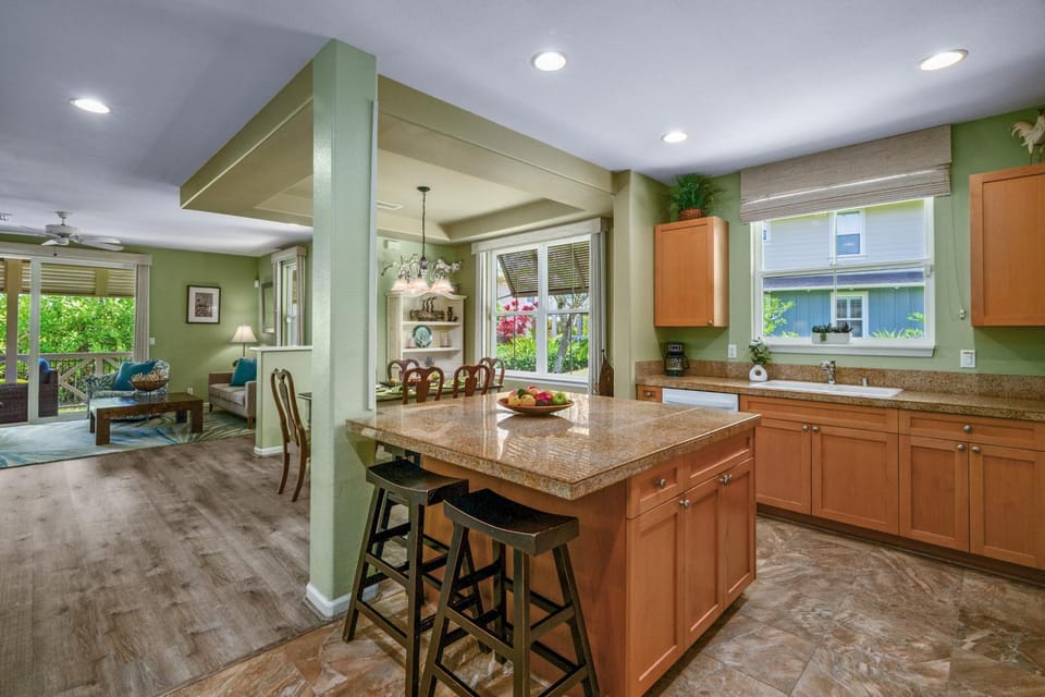 Day, Kitchen or kitchenette, Living room, Seating area, Dining area, furniture
