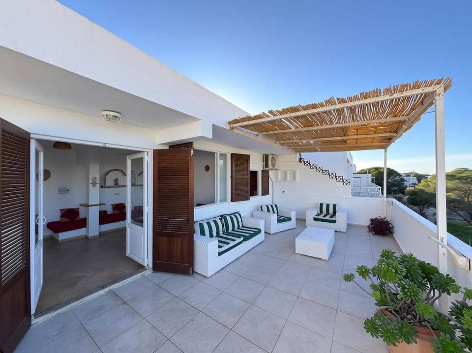 Ático céntrico con gran terraza Apartment in Es Pujols