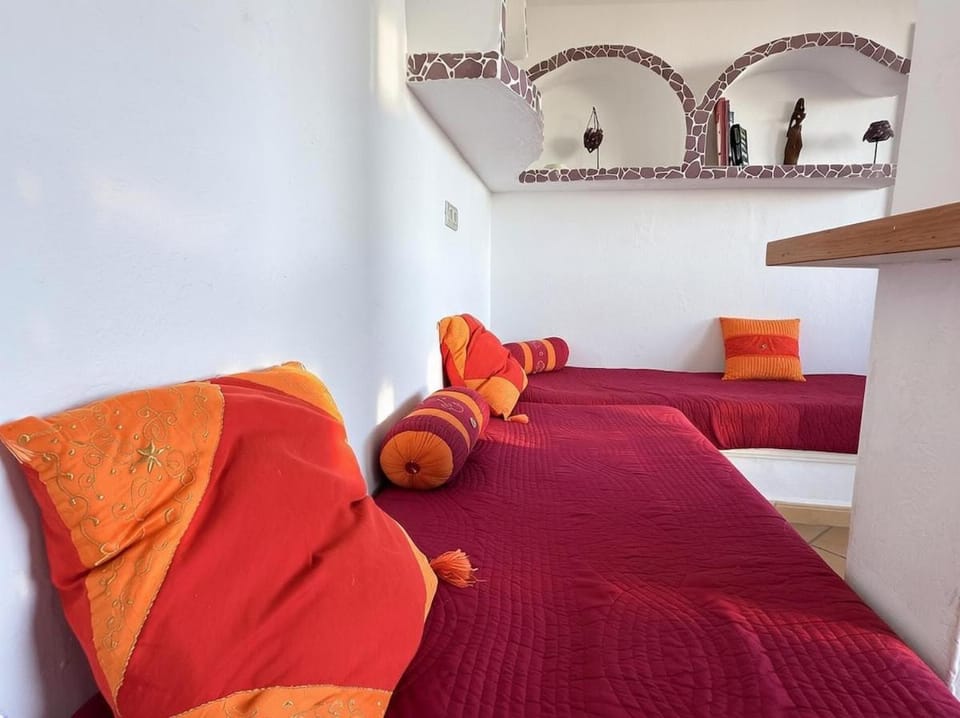 Ático céntrico con gran terraza Apartment in Es Pujols