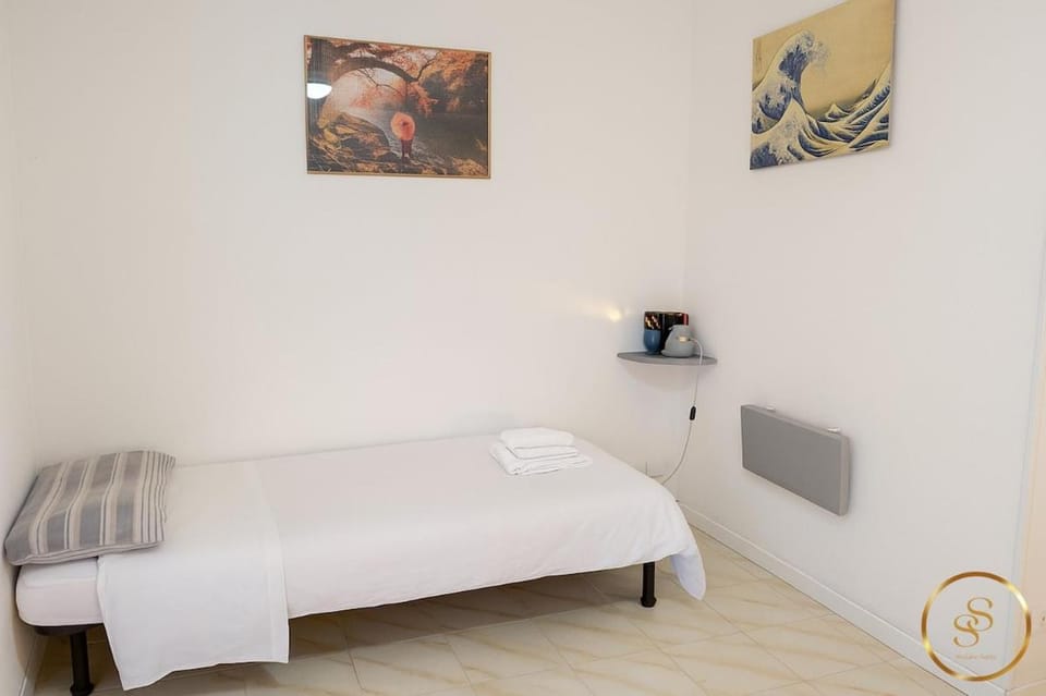 Crenna Malpensa Stay by RentMax, 10min from Malpensa Airport Apartment in Lombardy