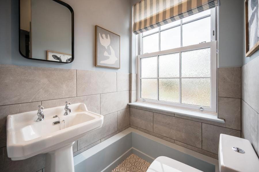 Luxury Leiston 2 bed 2 bath with parking Apartment in Leiston