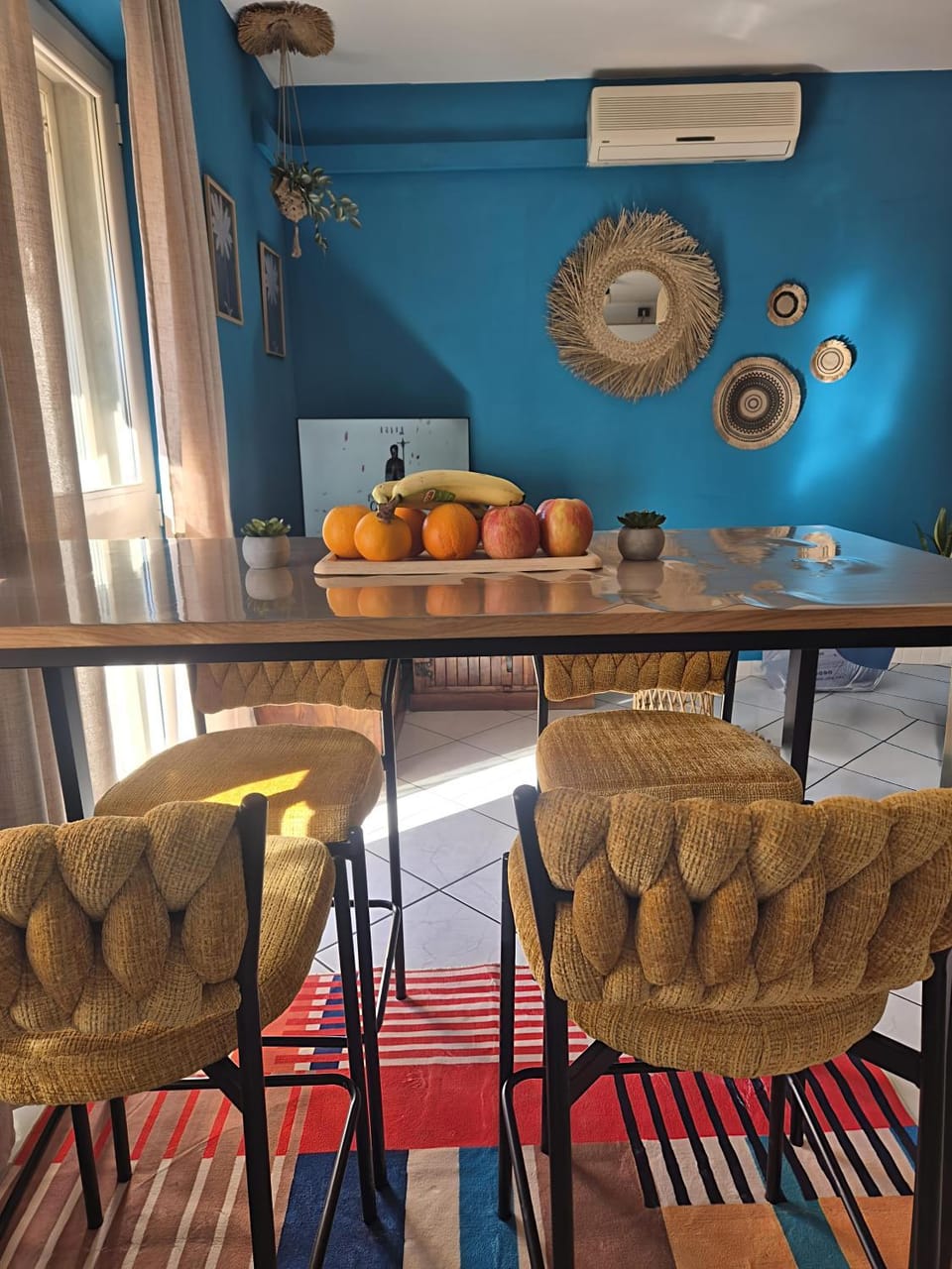 TV and multimedia, Living room, Dining area, air conditioner