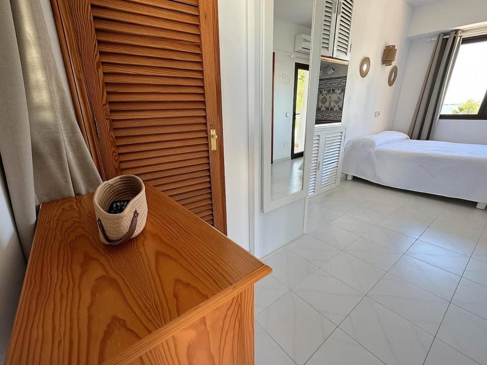 Estudio céntrico con vistas al lago Apartment in Es Pujols