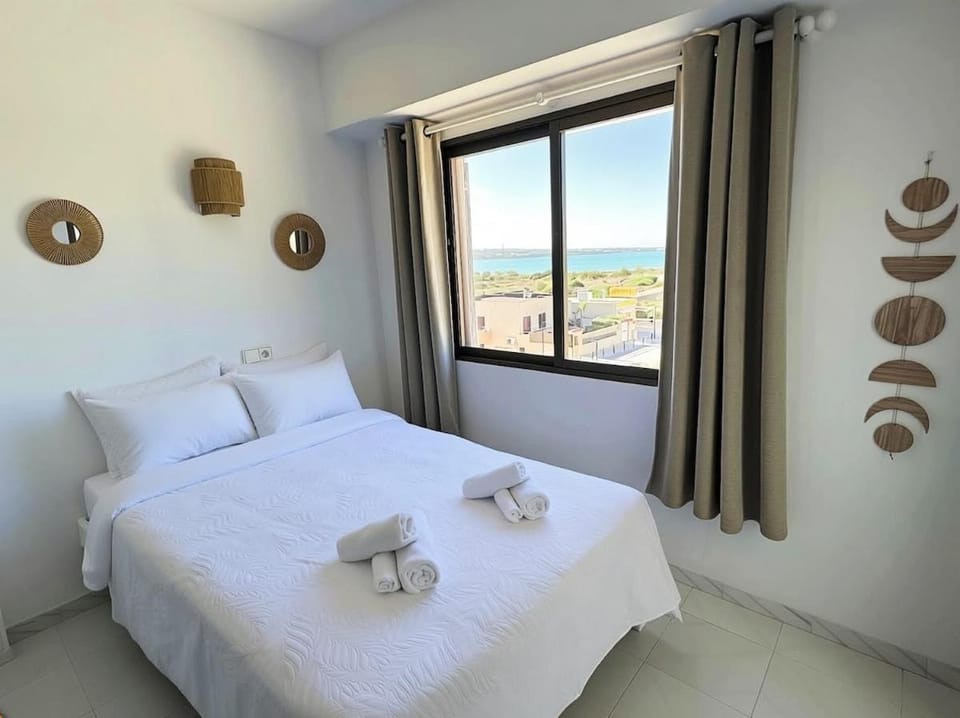 Estudio céntrico con vistas al lago Apartment in Es Pujols