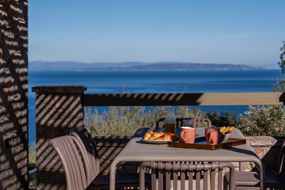 View (from property/room), Balcony/Terrace, Sea view