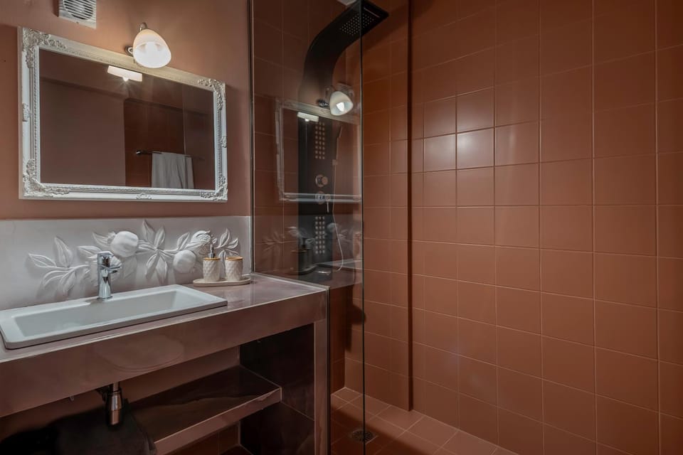 Shower, Bathroom