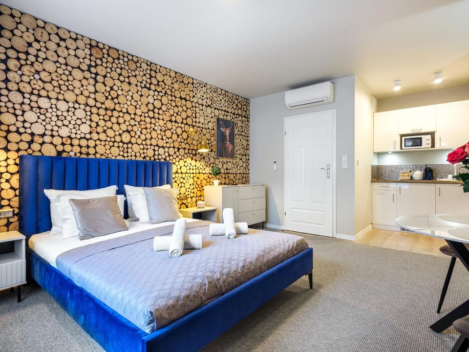 Kitchen or kitchenette, Photo of the whole room, Seating area, Bedroom, air conditioner