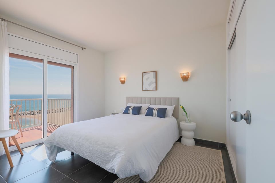 Bedroom, Sea view