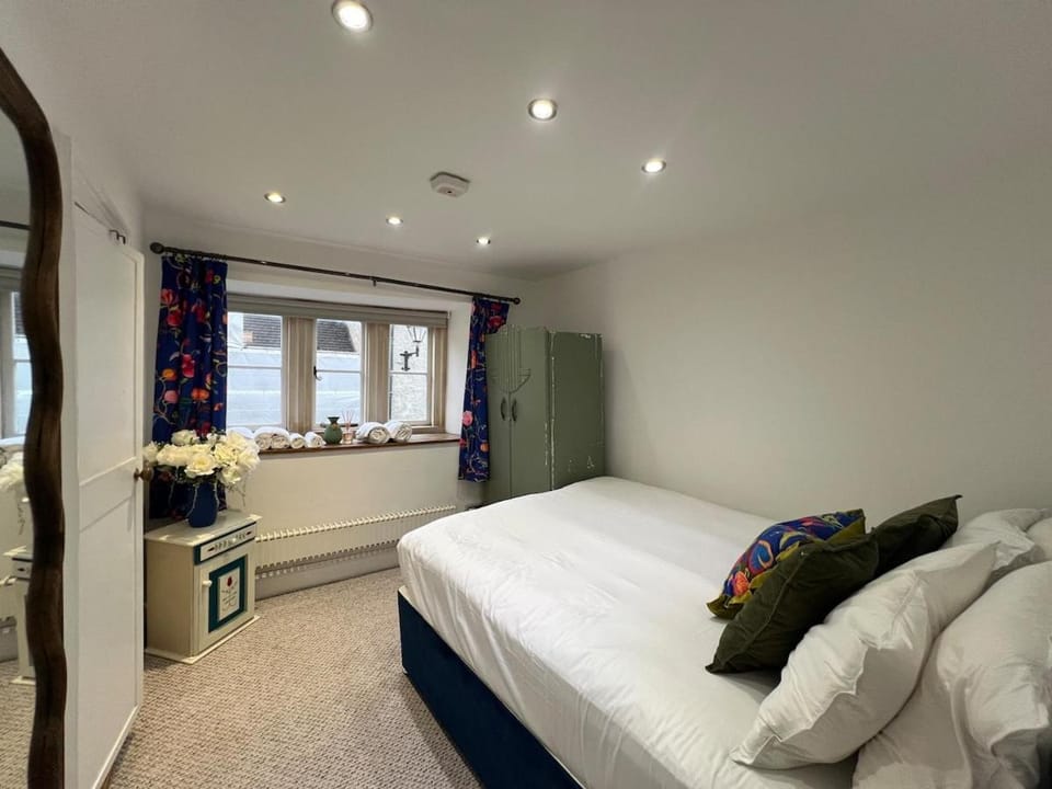 The Cotswold Wellhouse House in Tetbury