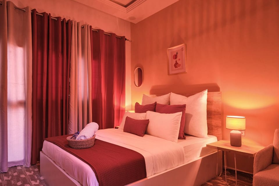 Bed, Photo of the whole room, Bedroom
