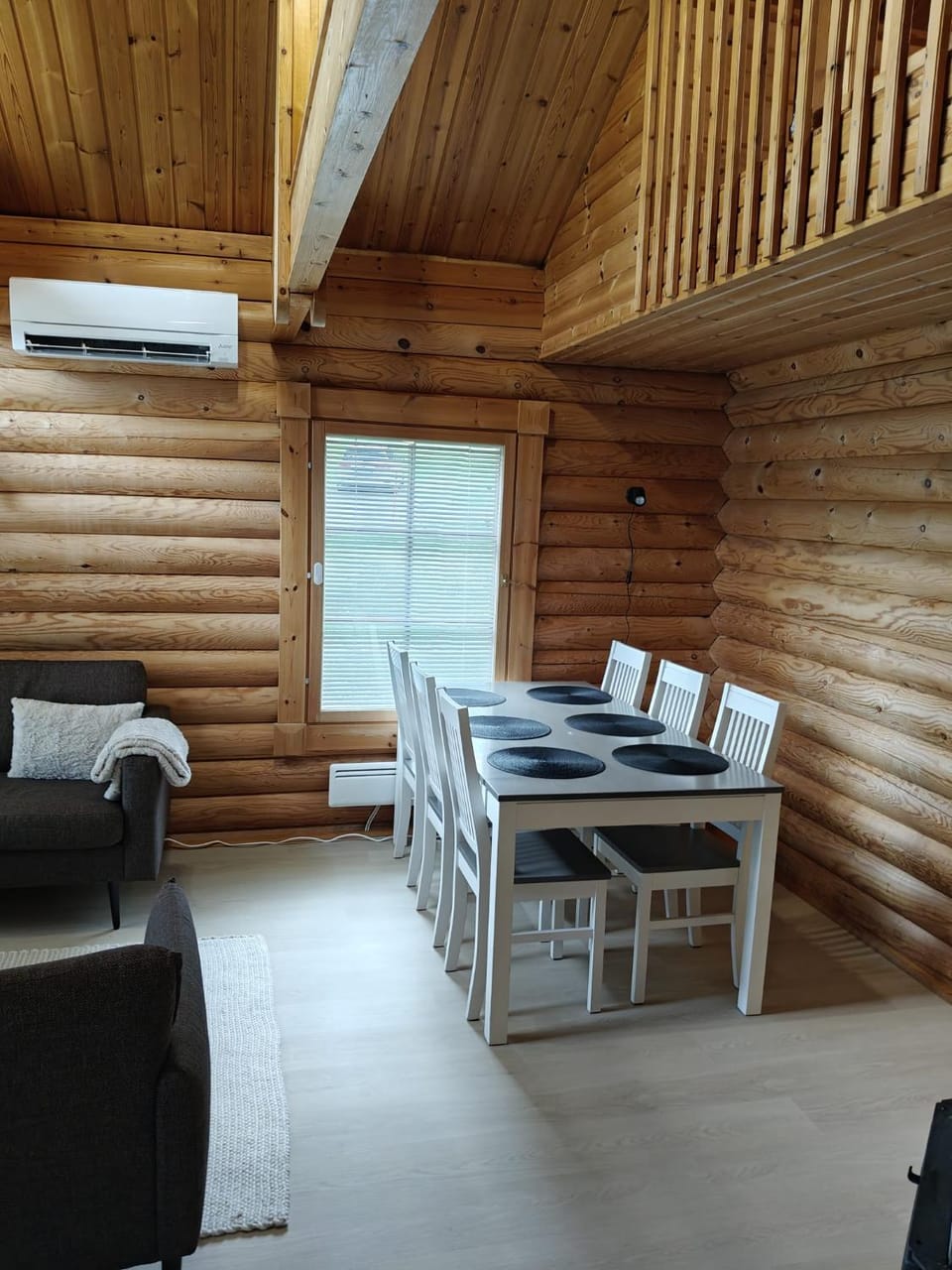 Living room, Seating area, Dining area, air conditioner
