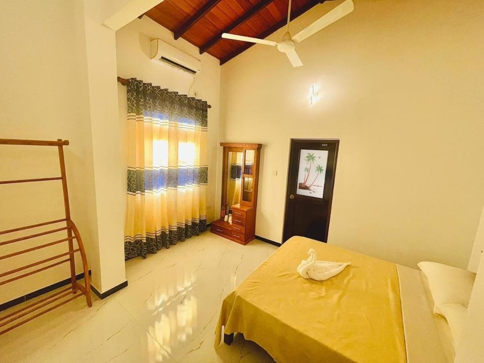 Serene Haven Villa Bed and Breakfast in Ahangama