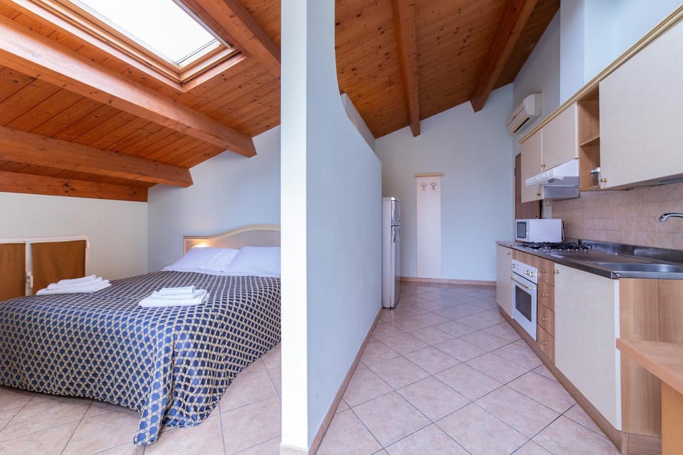 Kitchen or kitchenette, Photo of the whole room
