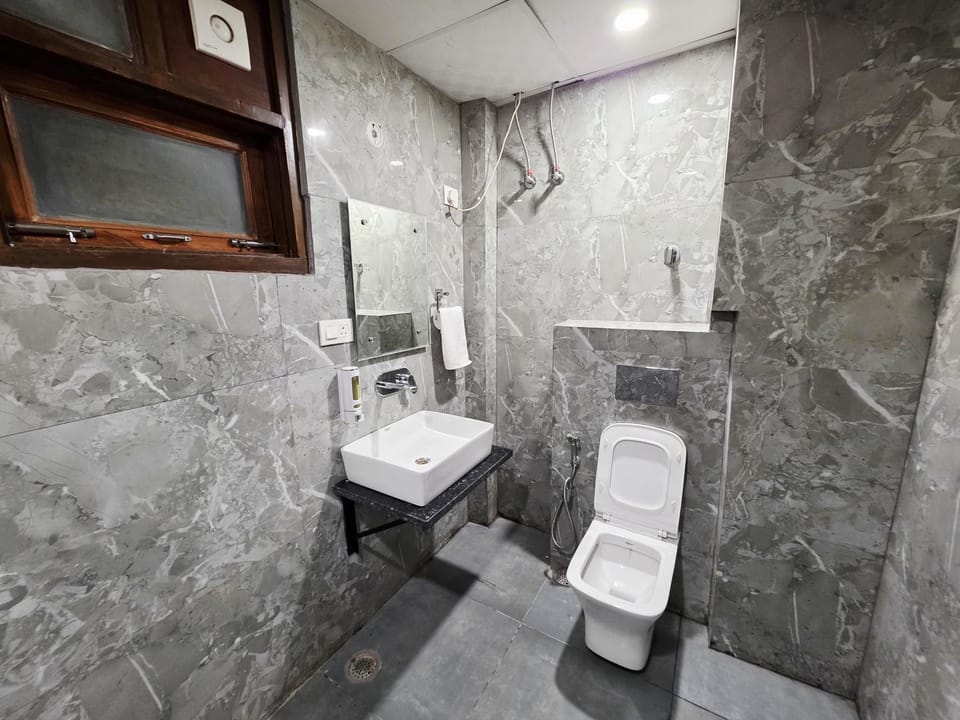 Toilet, Bathroom