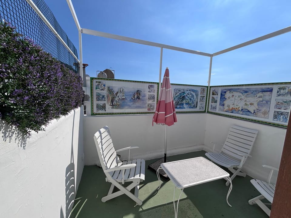 Blumoon Capri con accesso Piscina Bed and Breakfast in Anacapri