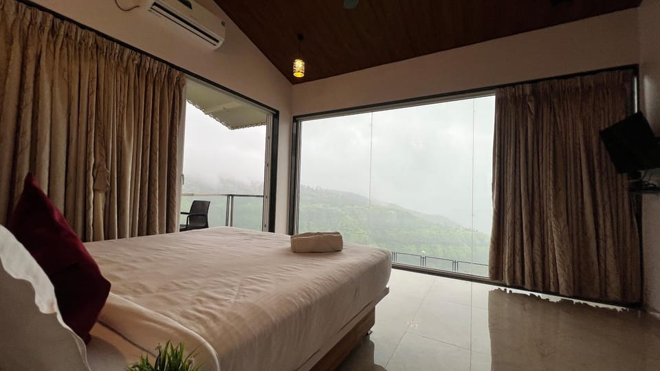 Bed, View (from property/room), Bedroom, Mountain view