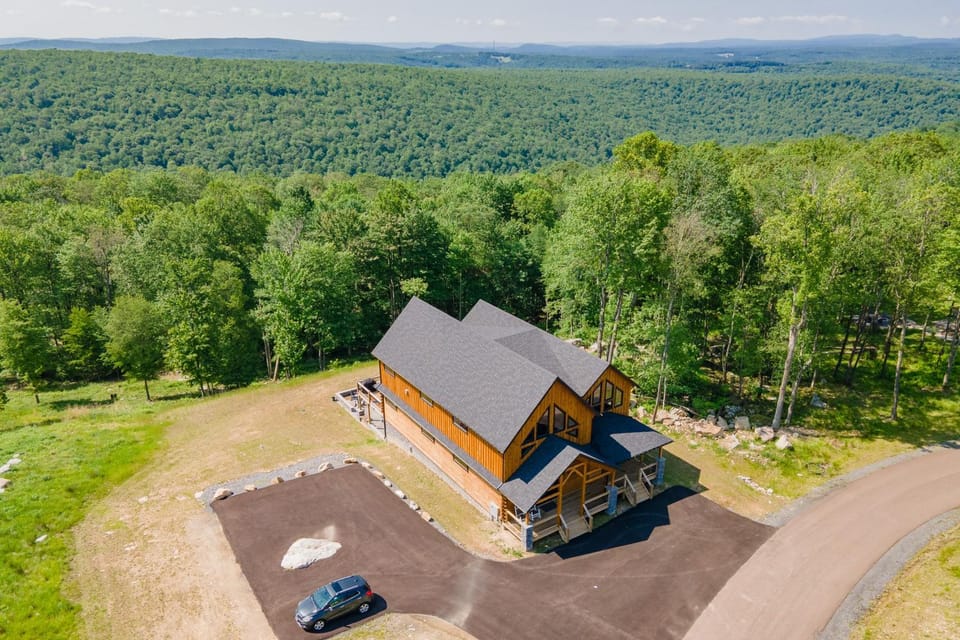 Magic Peak by Railey Vacations House in Deep Creek Lake