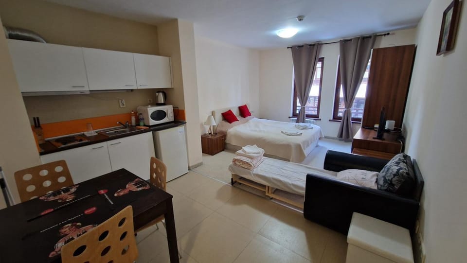 Kitchen or kitchenette, Living room, Photo of the whole room
