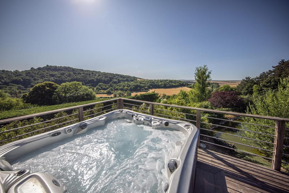 Natural landscape, Hot Tub, Mountain view, Pool view, Swimming pool