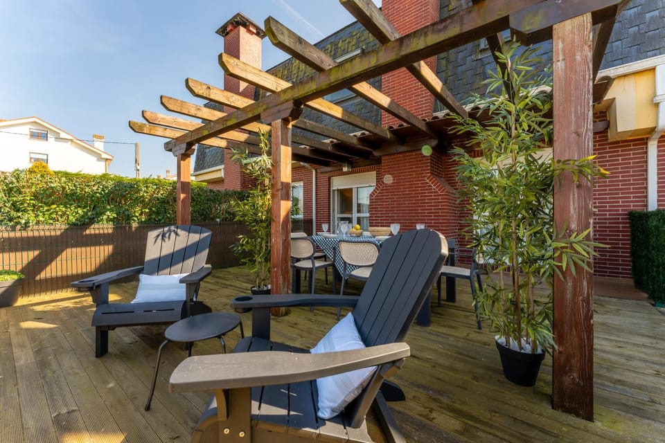 Balcony/Terrace, sunbed