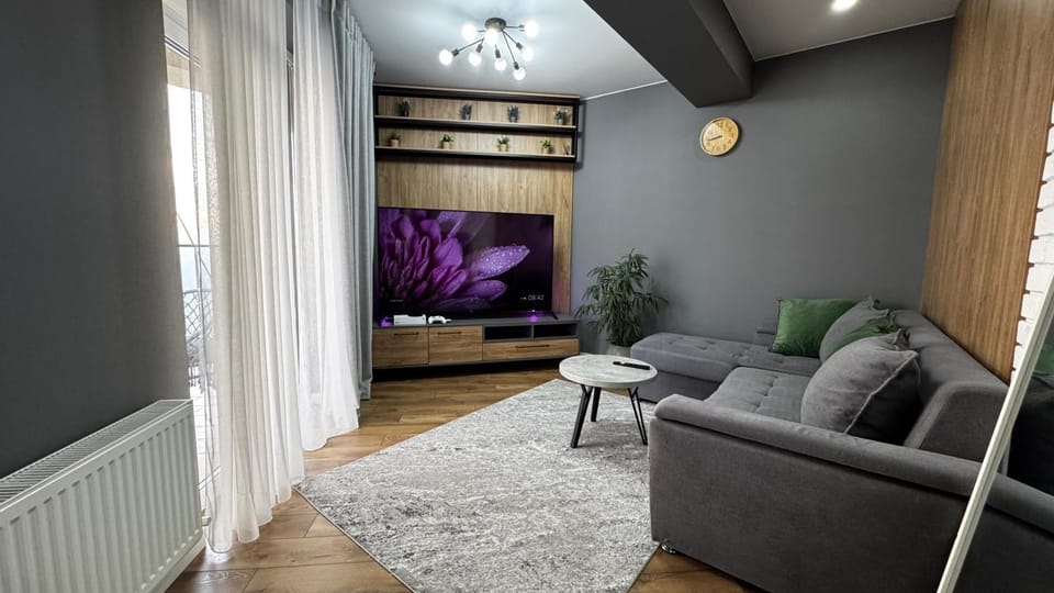 Communal lounge/ TV room, TV and multimedia, Living room, Seating area