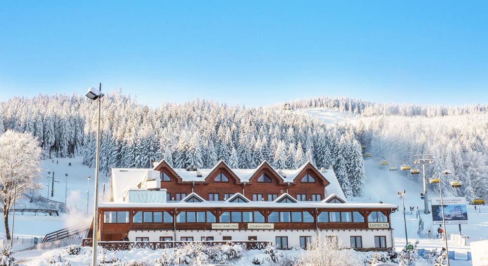 Karczma Czarna Góra - Czarna Góra Resort Bed and Breakfast in Lower Silesian Voivodeship