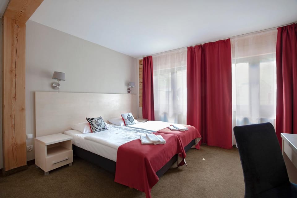 Bed, Photo of the whole room, Bedroom, Mountain view