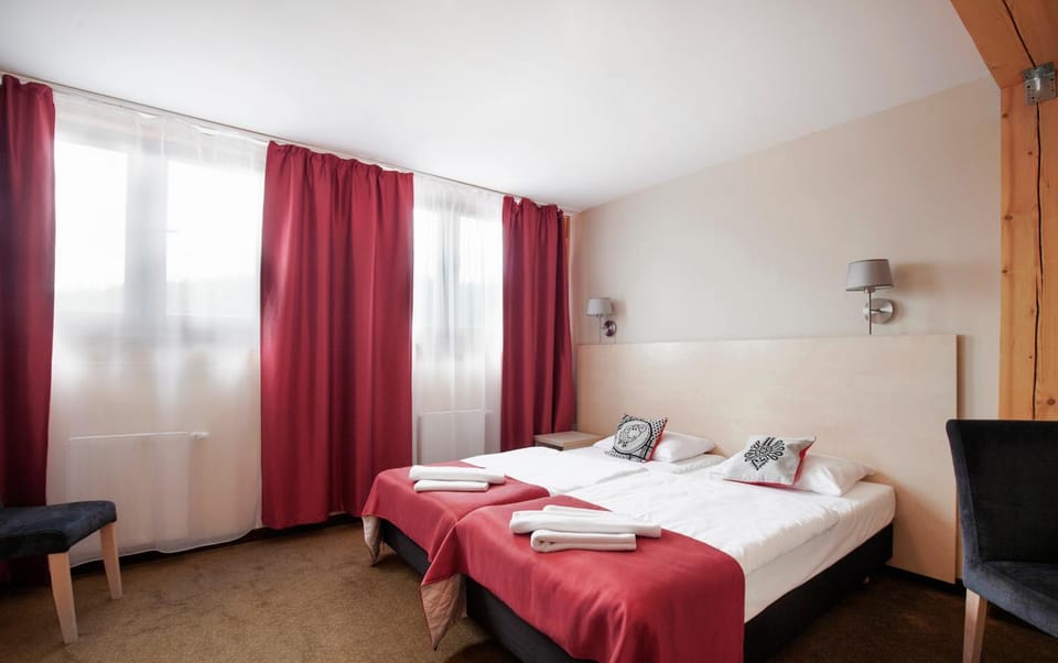 Bed, Photo of the whole room, Bedroom, Mountain view