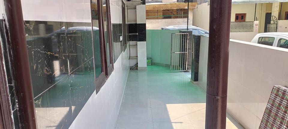 2 BHK Entire House Apartment in Rohini Apartment in Delhi