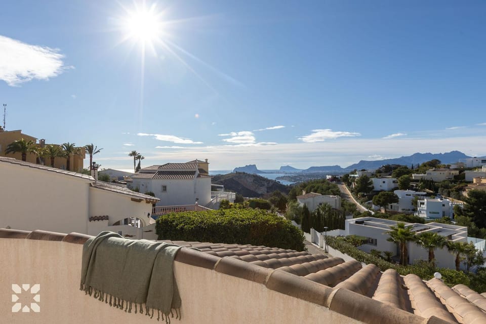Nearby landmark, Day, Natural landscape, Mountain view, Sea view