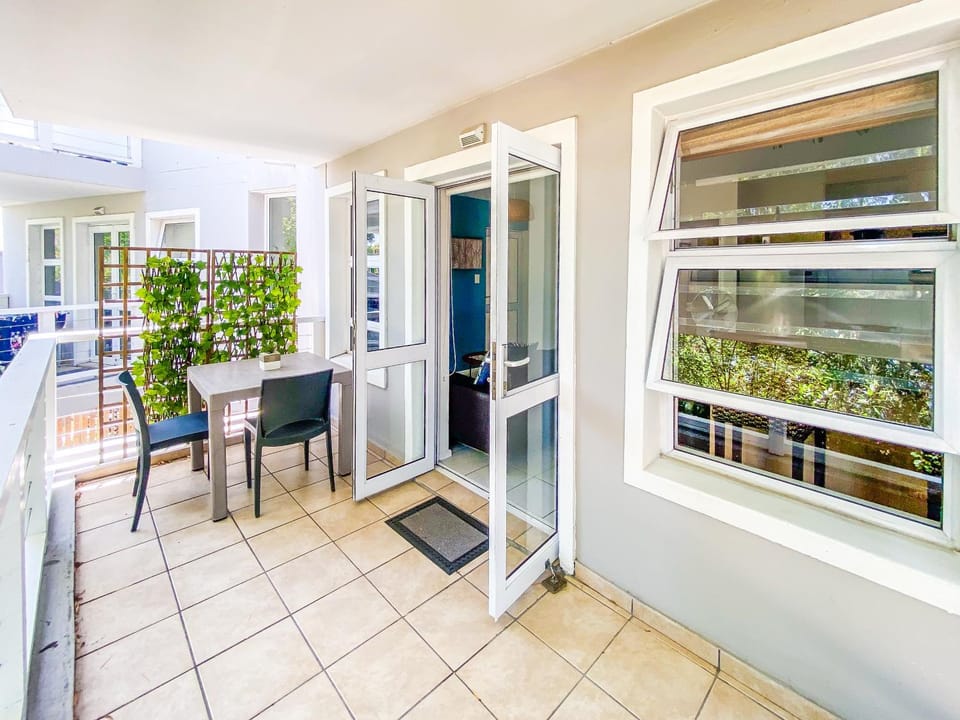 Patio, Balcony/Terrace, Seating area