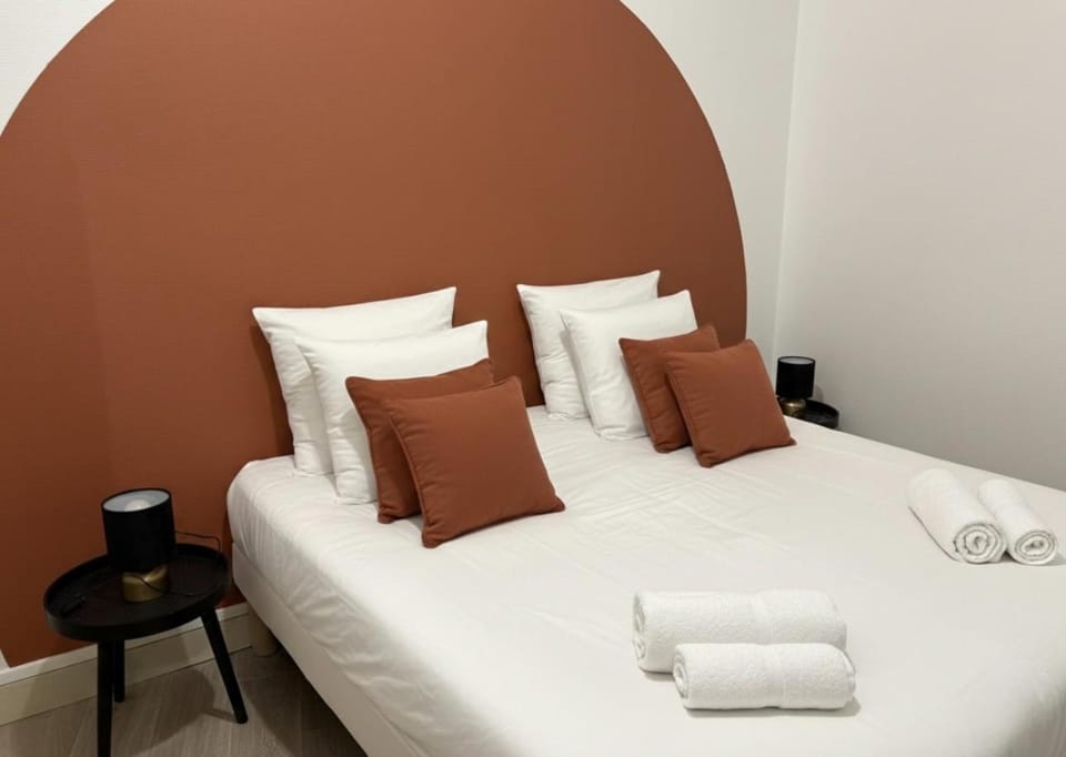 Bed, Night, Bedroom