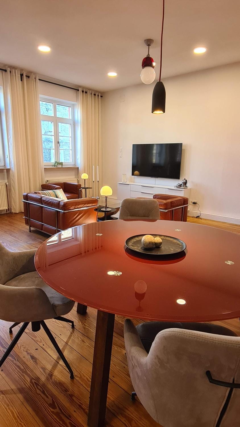 Living room, Dining area