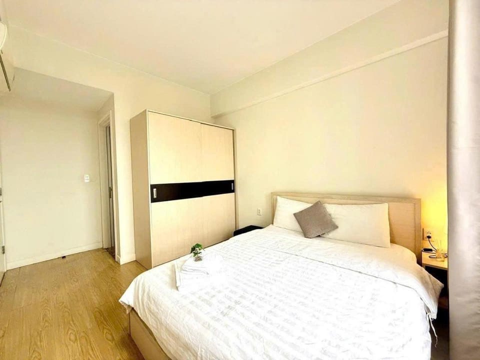 Bed, Photo of the whole room, Bedroom, wardrobe