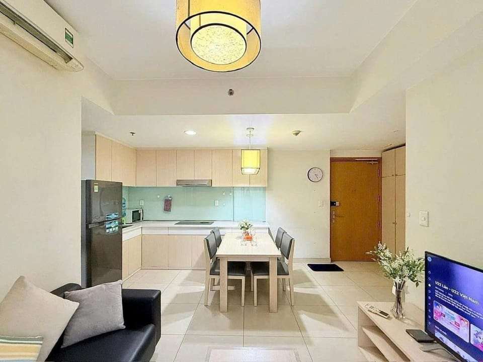 TV and multimedia, Kitchen or kitchenette, Living room, Seating area, Dining area, minibar, air conditioner