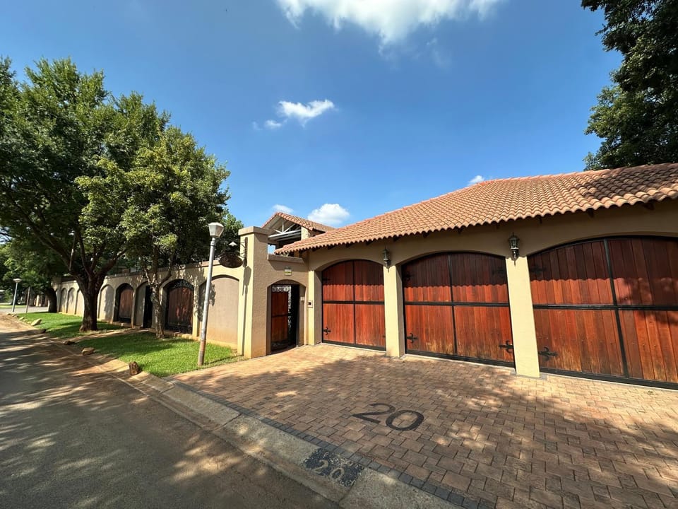 Property building, Street view