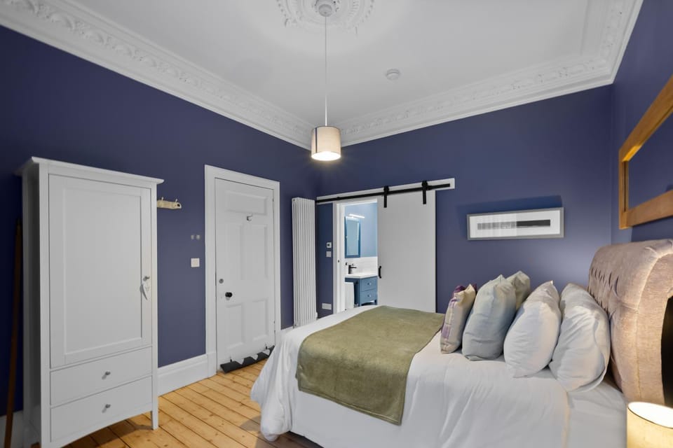 Bed, Bedroom, wardrobe
