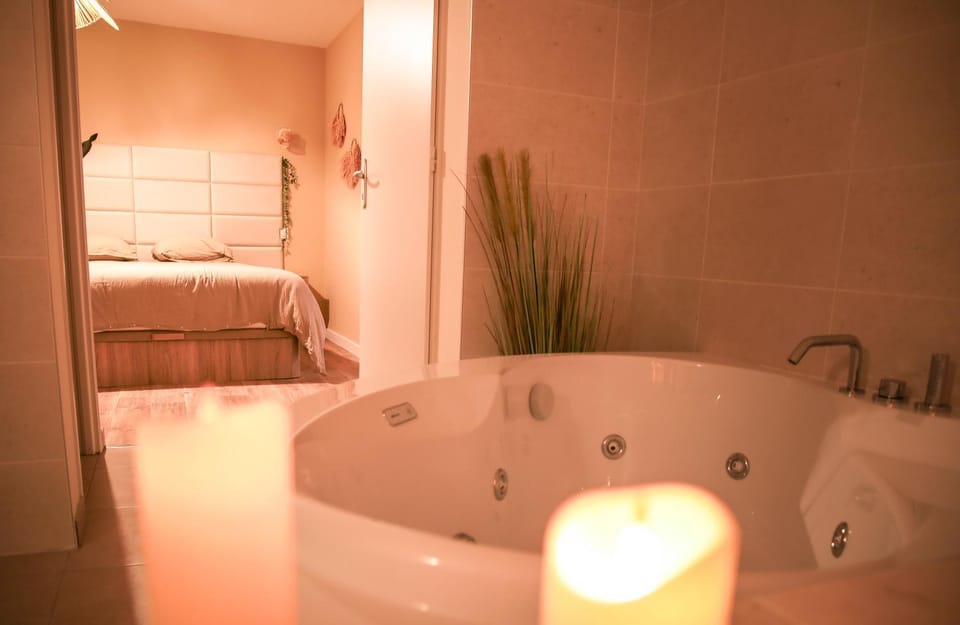 Hot Tub, Bedroom, Bath