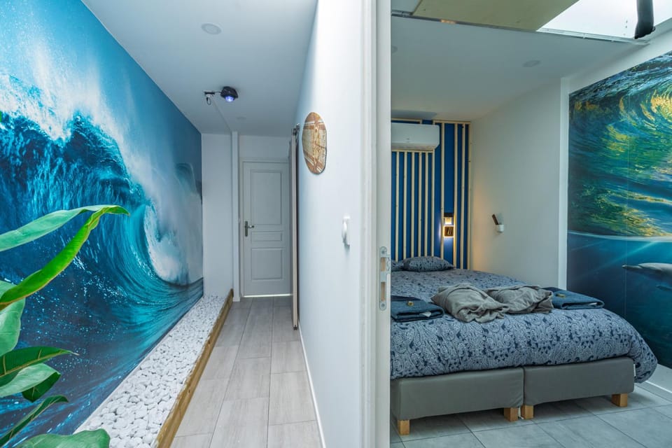 Bed, Bedroom, acessibility