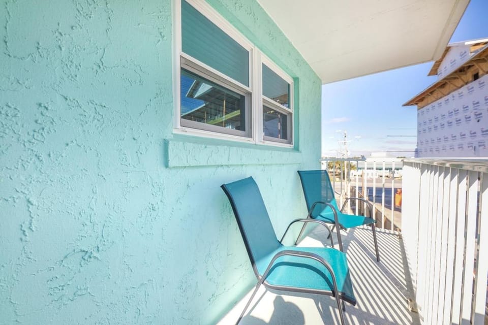 Gulf Shores Barefoot Bliss Apartment in West Beach