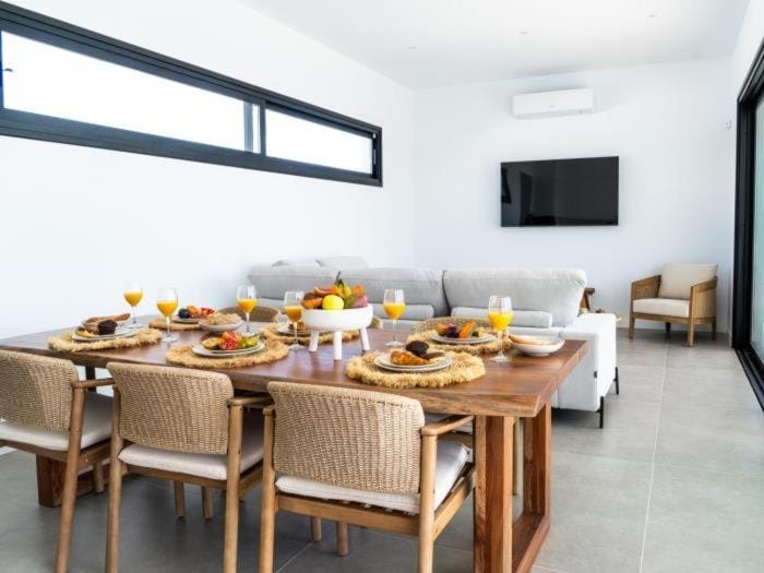 Private Villa with Heated Pool in Playa Blanca 1 - Lanzarote Villa in Playa Blanca